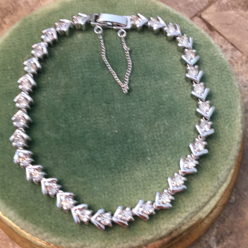 Clear crystal tennis bracelet